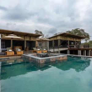 Semi-Luxury: Elephant Springs Lodge