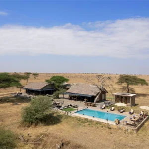 Semi-Luxury Accommodation: Serengeti Semetu Camp